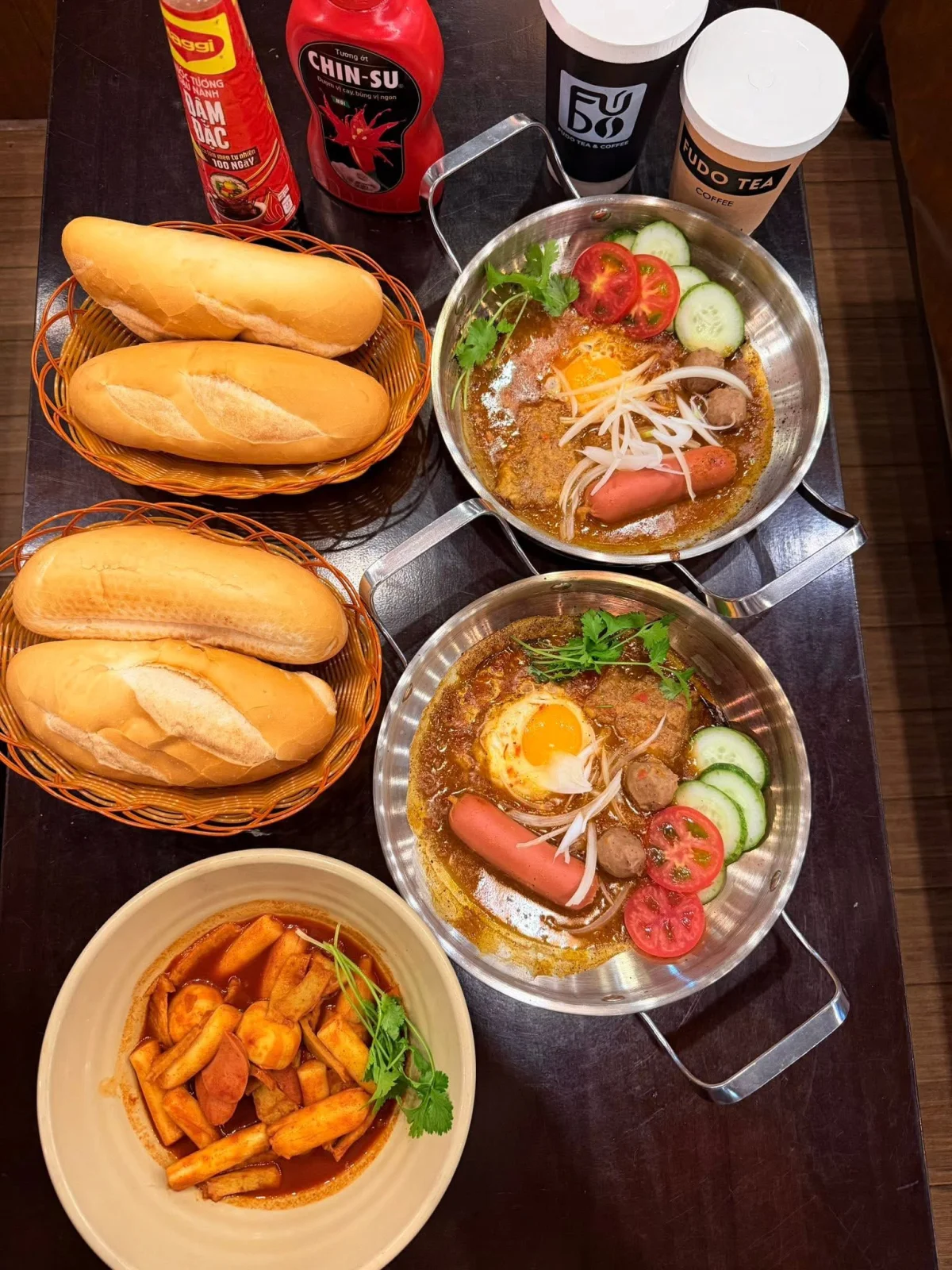 Đồ ăn - Bánh mỳ chảo